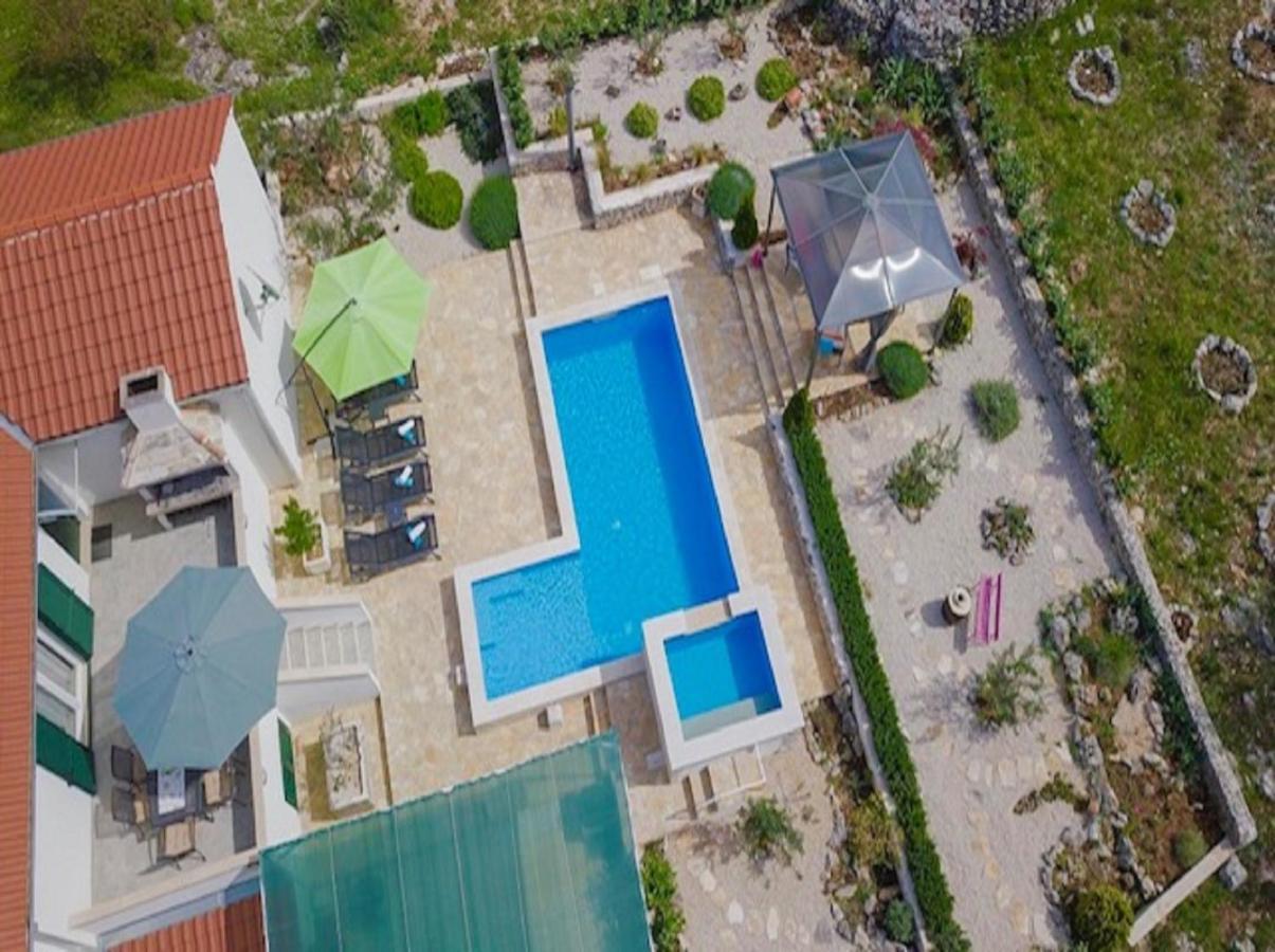 Holiday Home Ela Dračevica Kültér fotó