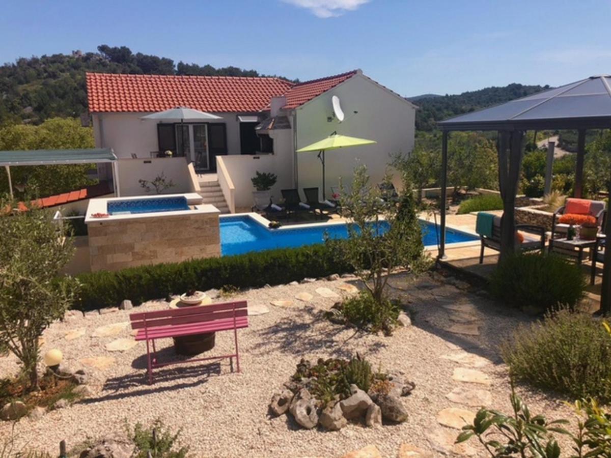 Holiday Home Ela Dračevica Kültér fotó