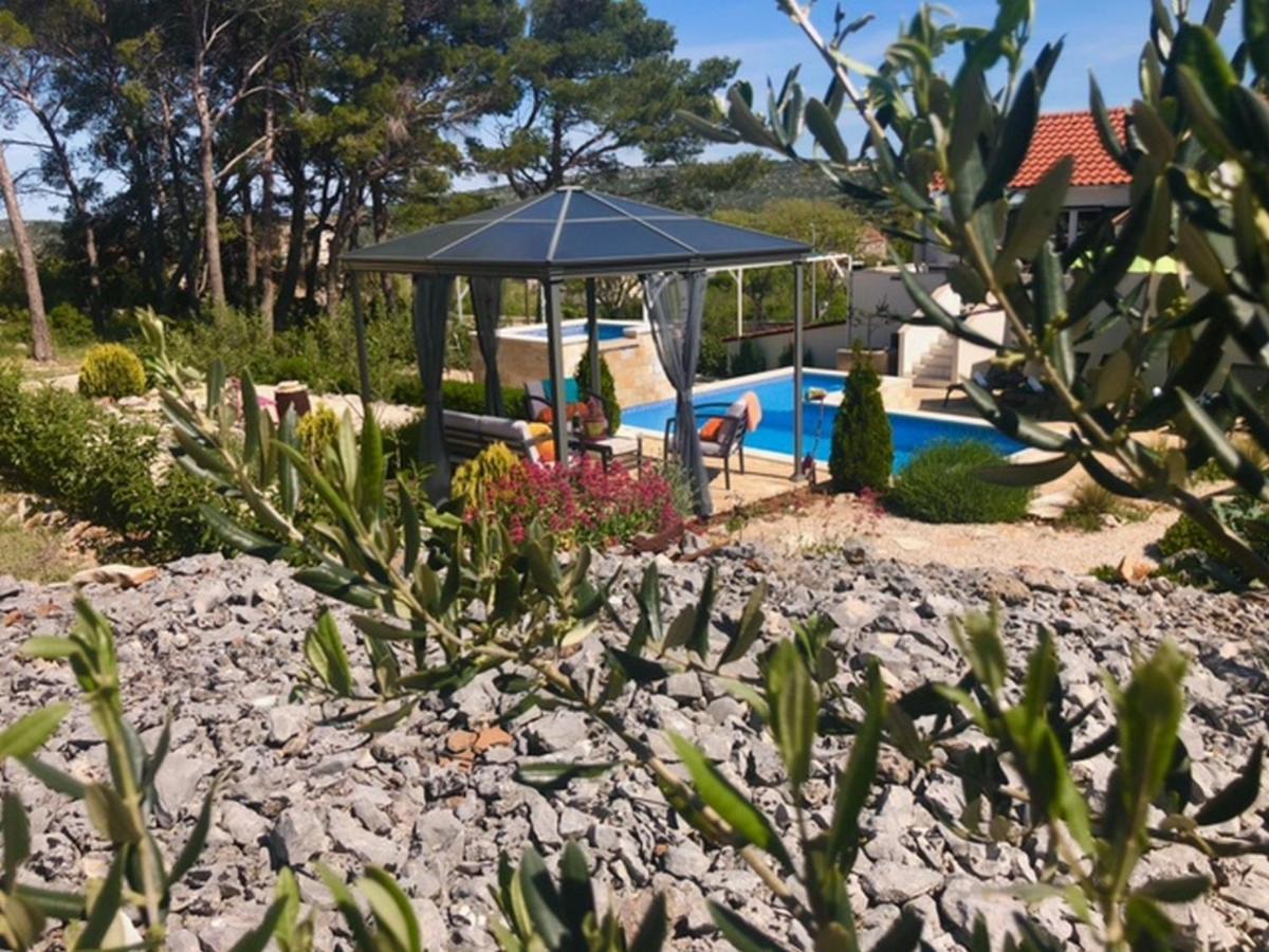 Holiday Home Ela Dračevica Kültér fotó
