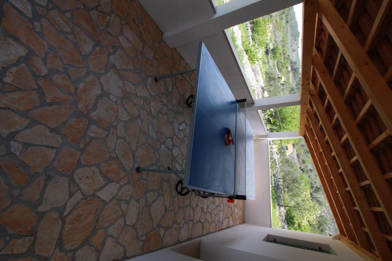 Holiday Home Ela Dračevica Kültér fotó